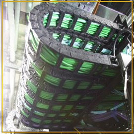 کابل کشی روی رک در مرکز داده سیار