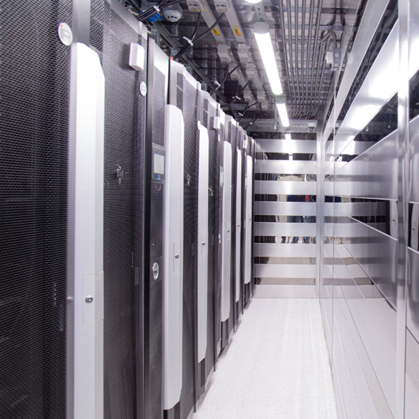 چیدمان رک در یک مرکز داده سیار
