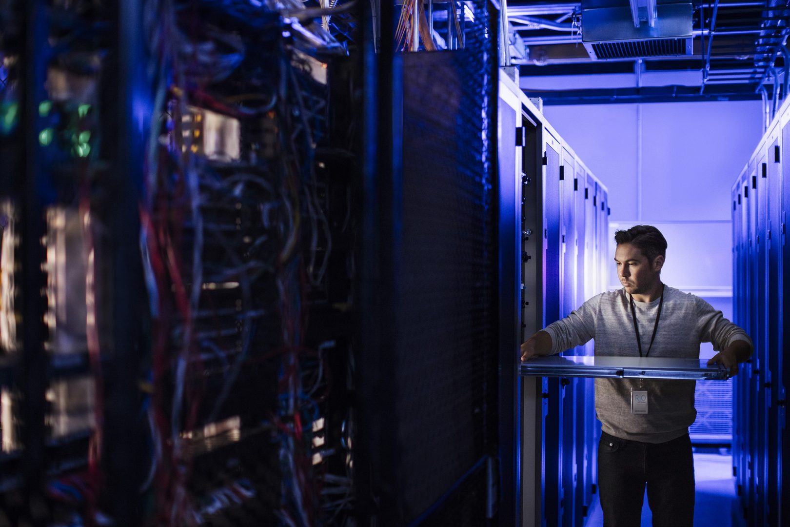 قطعی و امنیت سایبری؛ دو نگرانی بزرگ مدیران مراکزداده