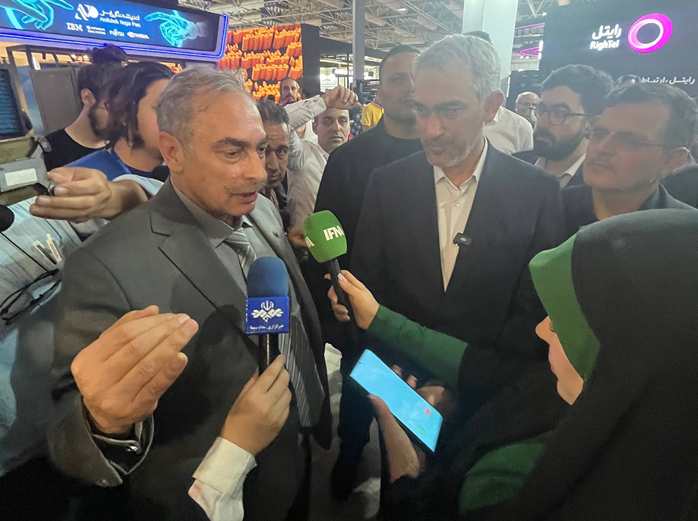وزیر اقتصاد از غرفه تیام شبکه در نمایشگاه الکامپ بازدید کردند