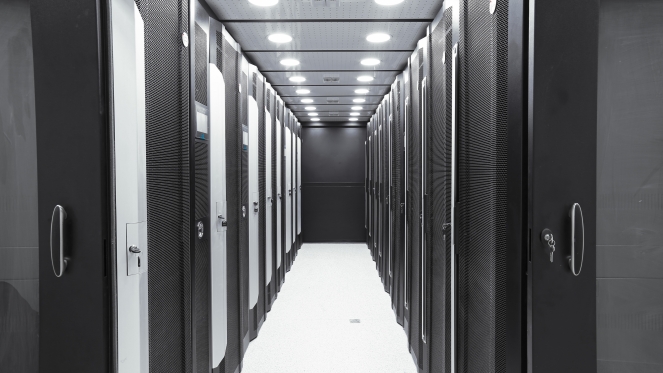 تاثیر راهروهای گرم و سرد مركز داده روی دما و بهره‌وری مراکز داده